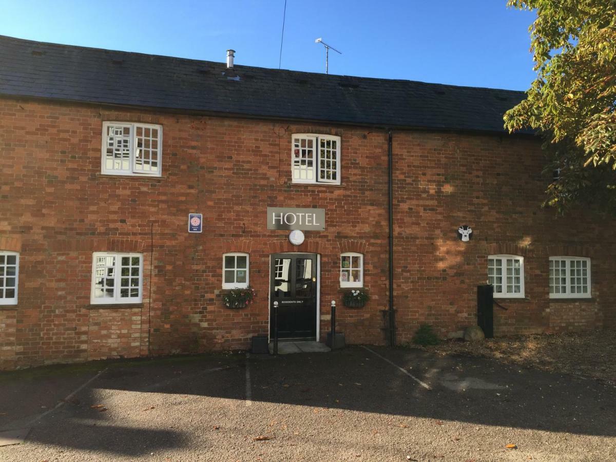 The White Hart Hotel Sherington Buitenkant foto