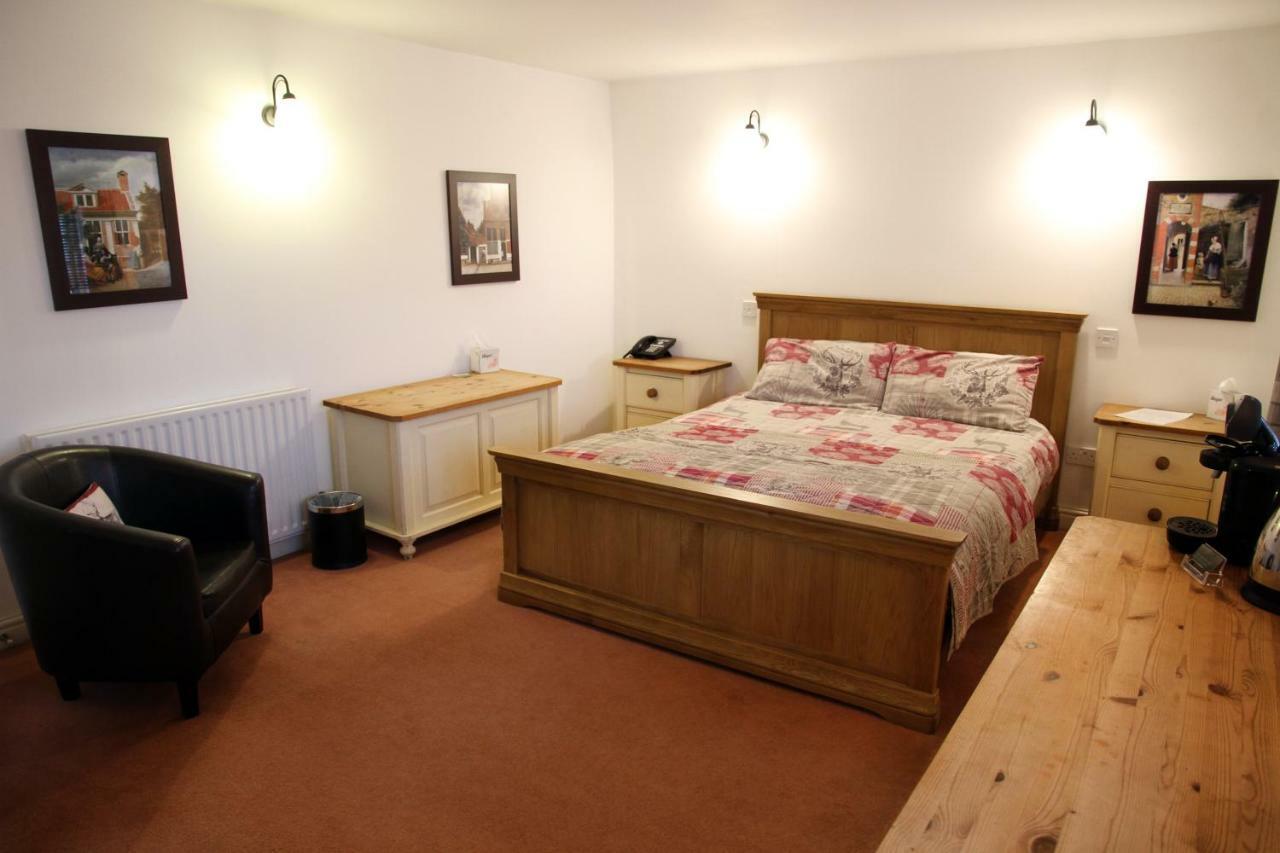 The White Hart Hotel Sherington Buitenkant foto