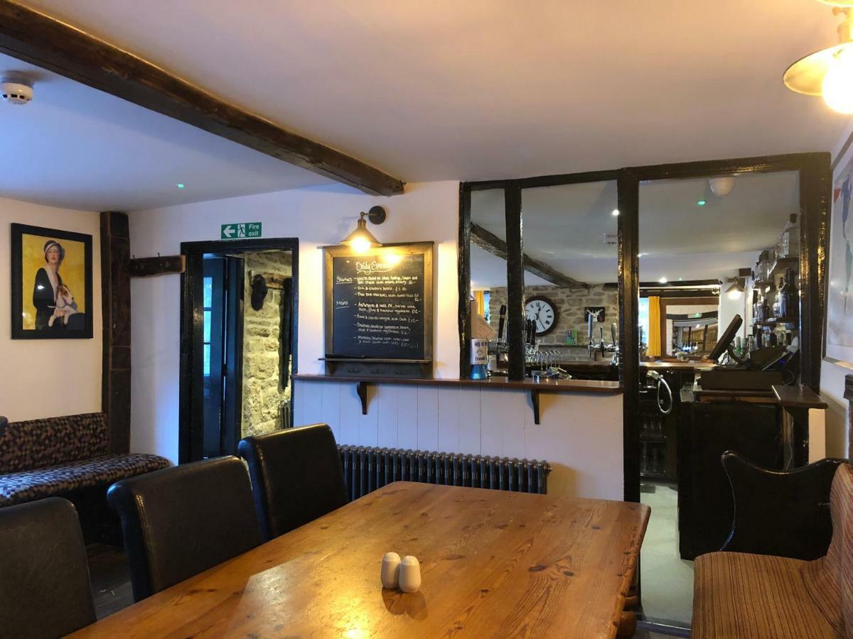 The White Hart Hotel Sherington Buitenkant foto